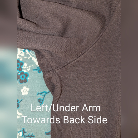 Torrid Black Tunic Length Sweatshirt w Graphic Skull Sleeves Sz 1 GC Plz Read - Picture 12 of 13